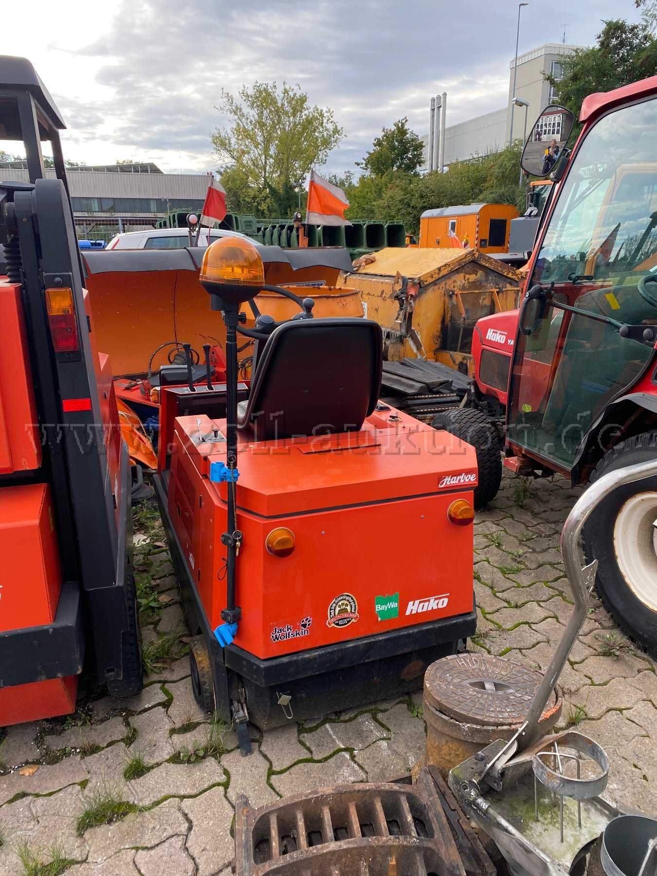 1 Hako Jonas 950V Kehrmaschine (Ersatzteilträger)