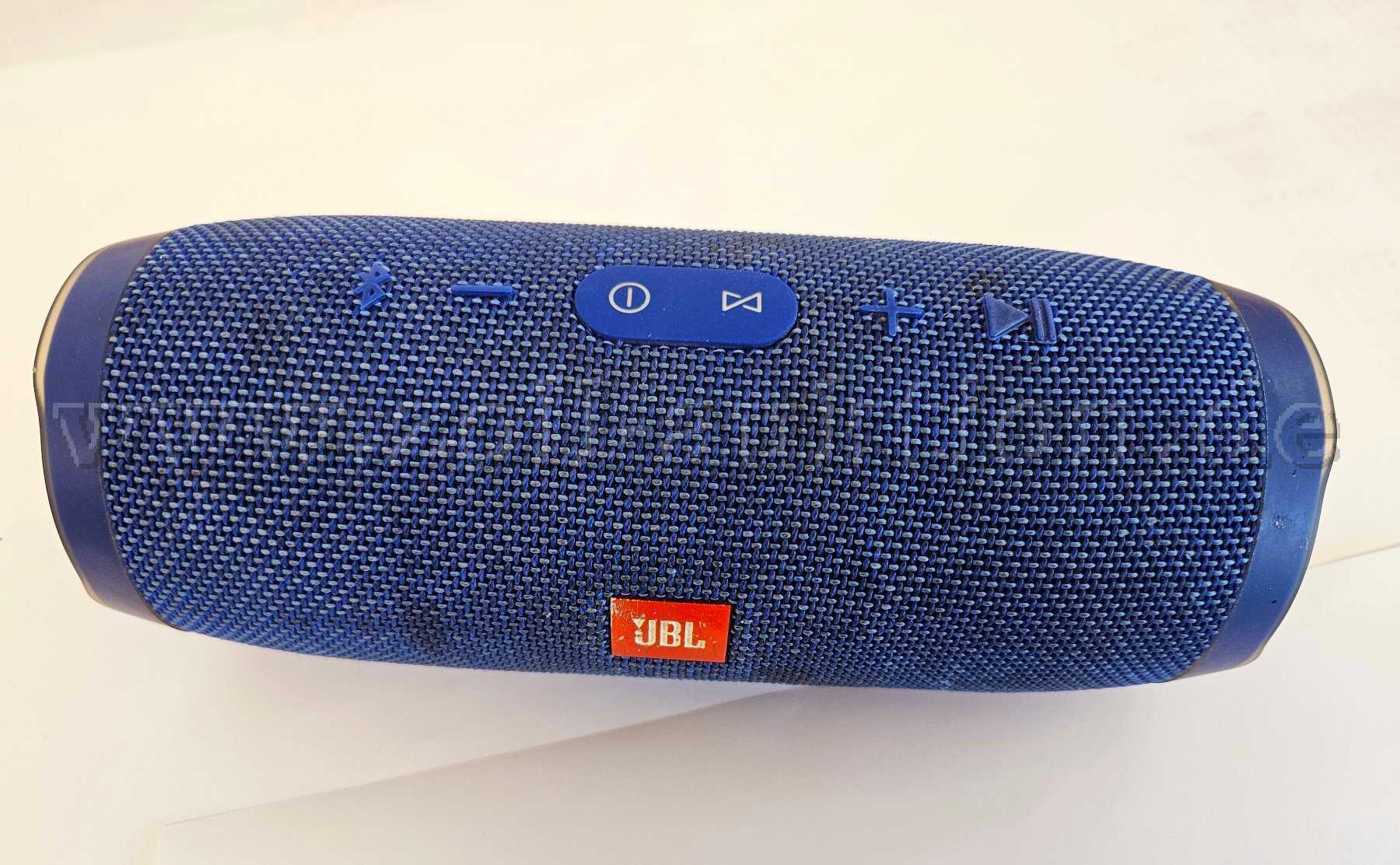 1 JBL Charge 3 - Tragbarer Bluetooth-Lautsprecher