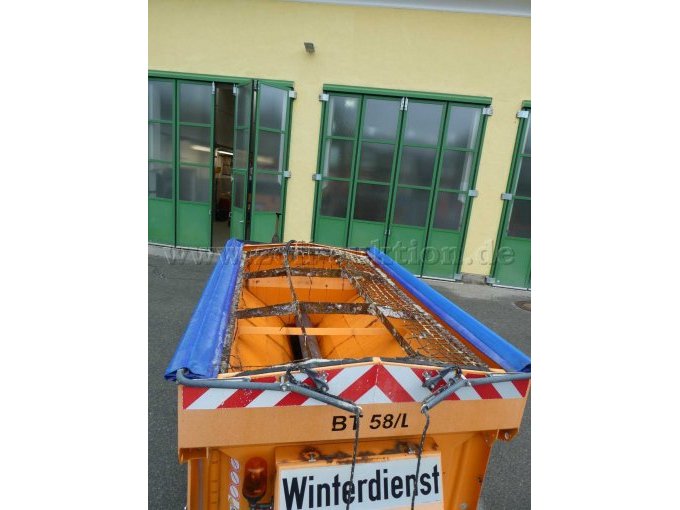 1 Küpper-Weisser Lkw Salzstreuautomat, gebraucht: Ansicht Streustoffbehälter innen