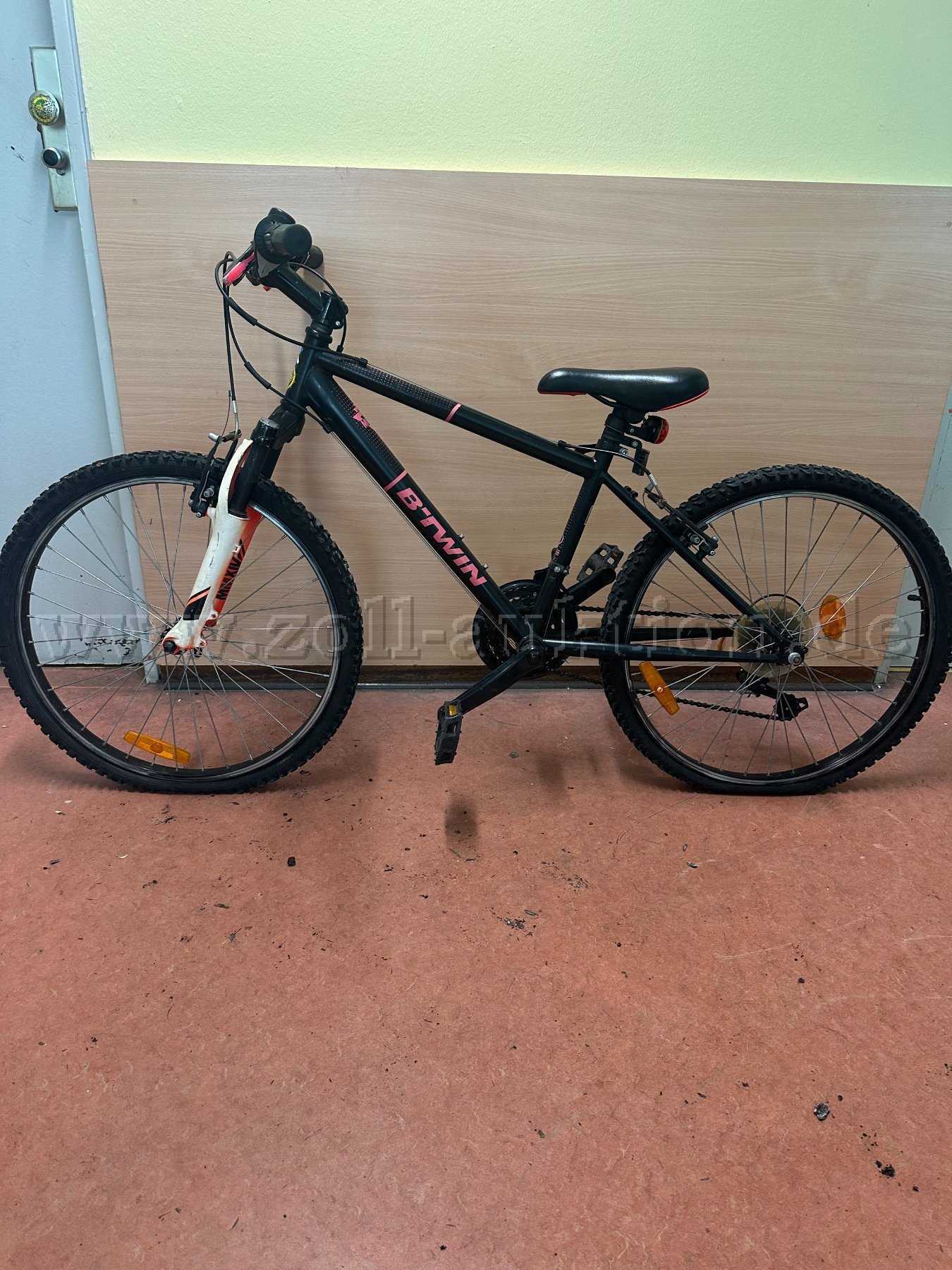 1 Kinderfahrrad B-TWIN 24 Zoll