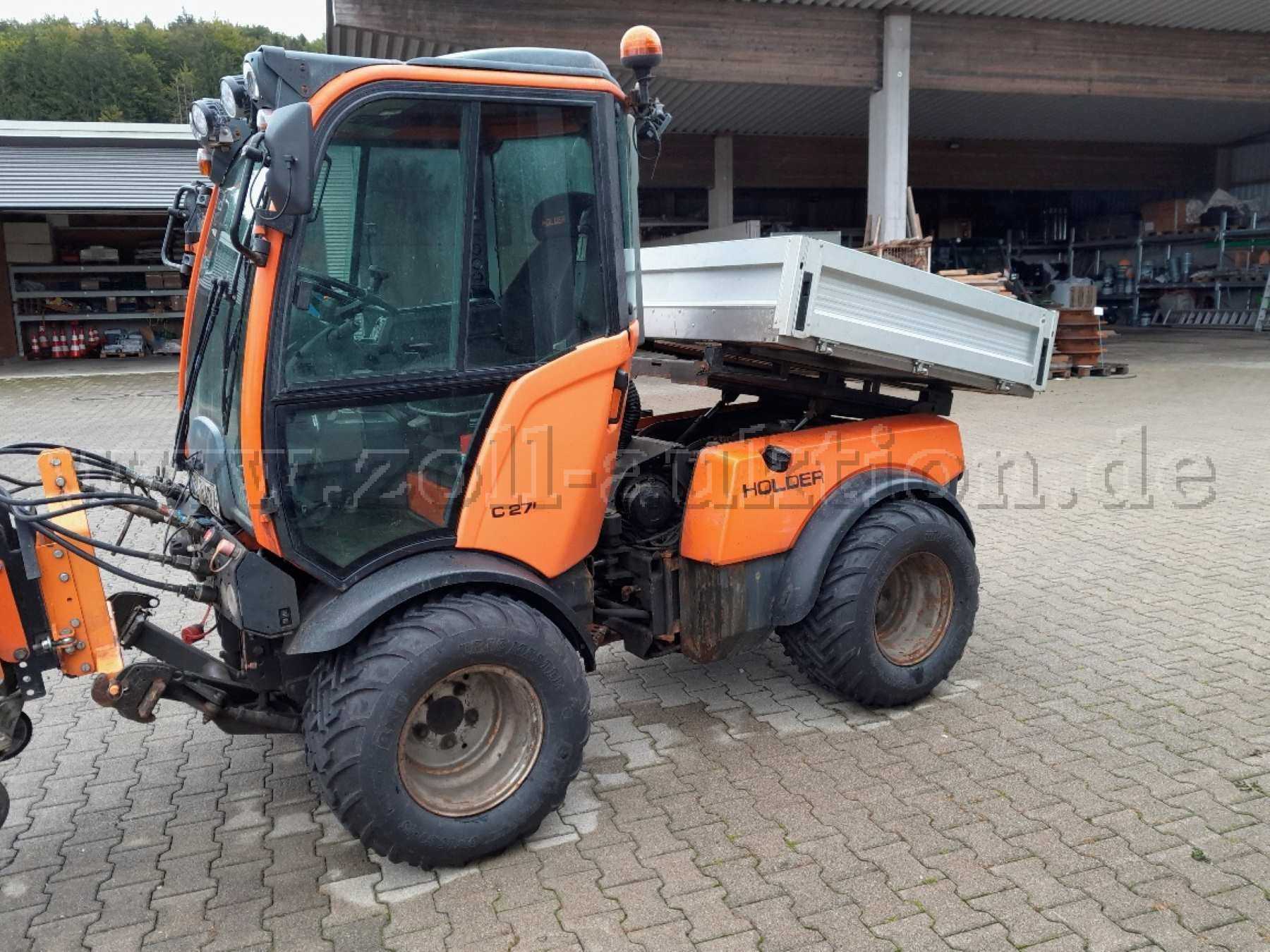 1 Kommunales Multifunktionsfahrzeug, Holder C270 incl. Streuer