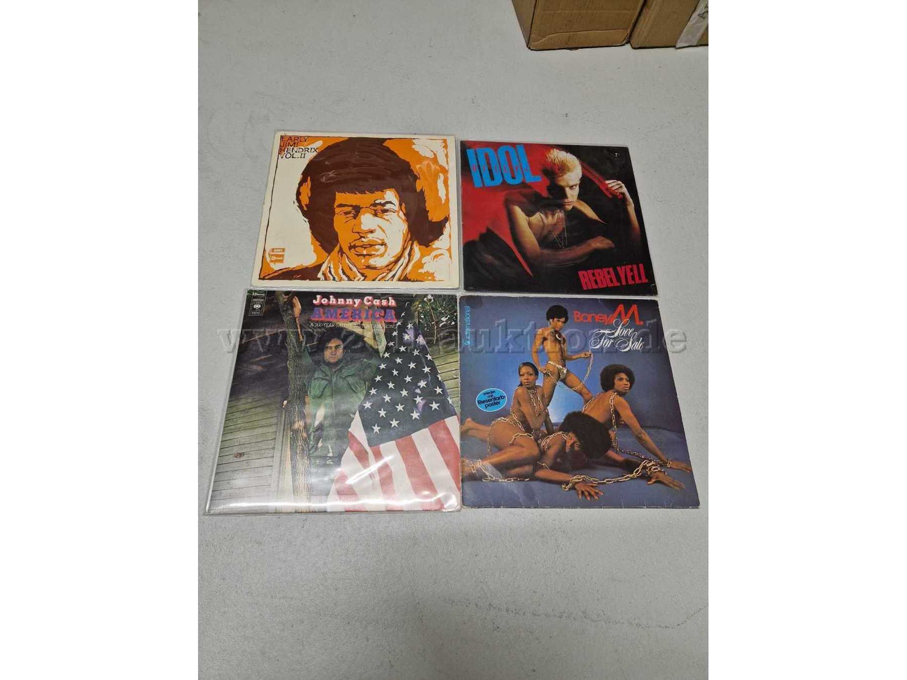 Vorderseite 
Jimi Hendrix - Early Jimi Hendrix Vol.II; Billy Idol - Rebel Yell; Jonny Cash – America; Boney M. - Love for Sale