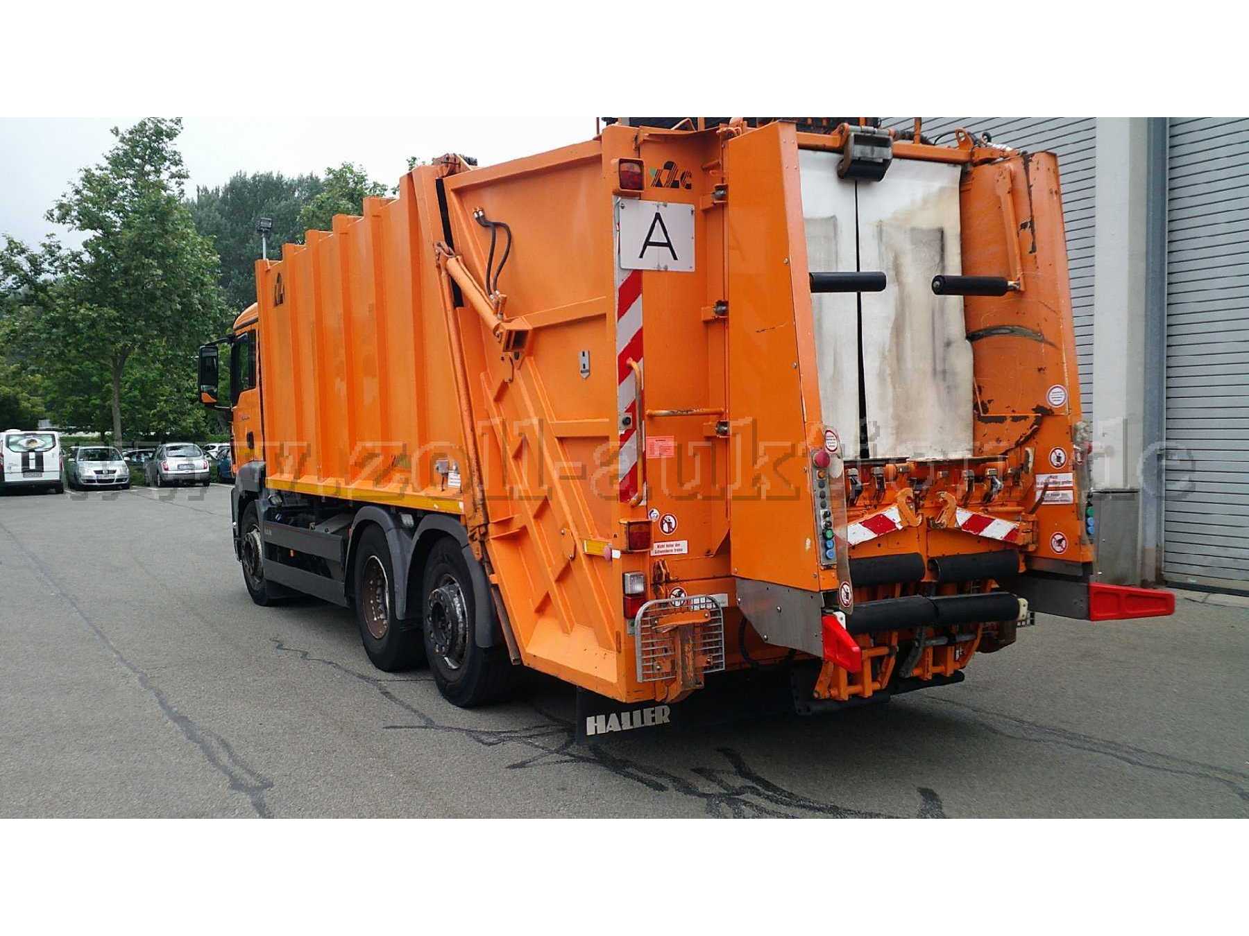 LKW Müllwagen mit MAN Fahrgestell