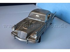 Motor City Classics Modellauto "1957 Studebaker Golden Hawk" Gesamtansicht von vorne