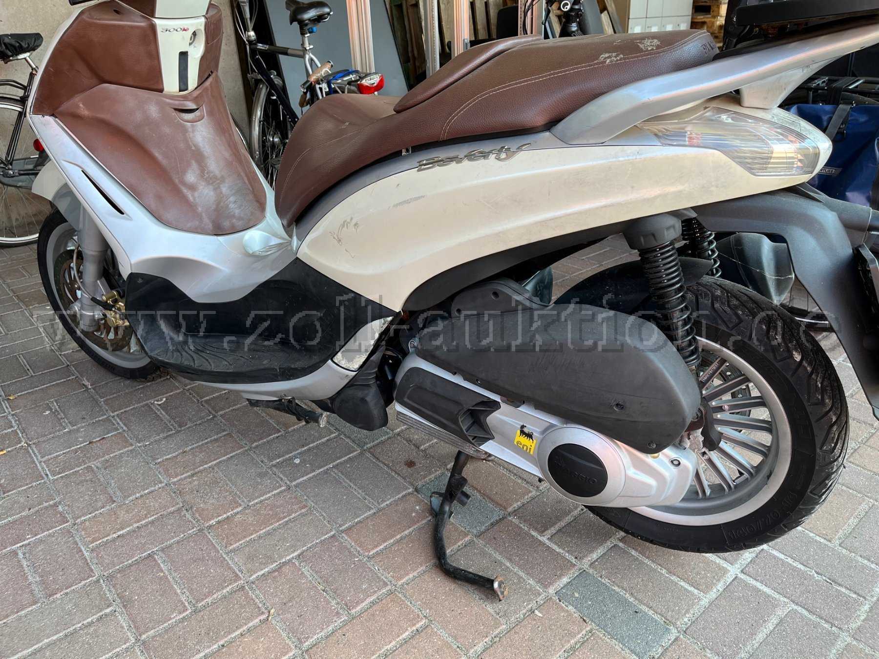 Piaggio Beverly 300ie - links