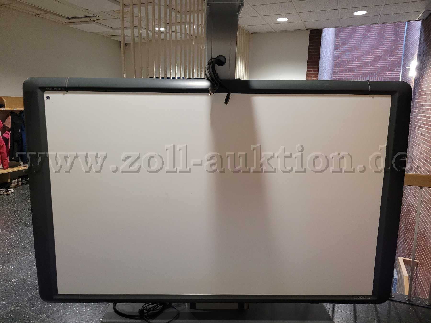 1 Promethean ActivBoard 387Pro mit Projektor