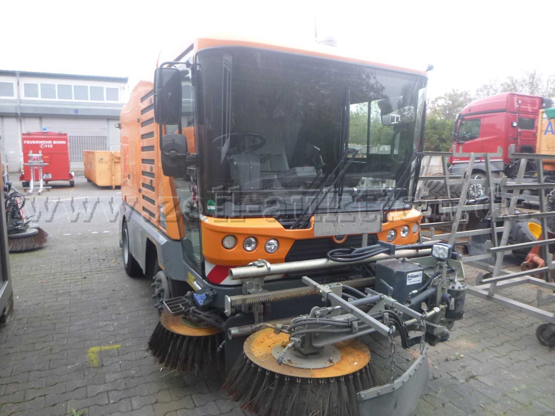 1 RAVO 560 Kehrmaschine EURO 6