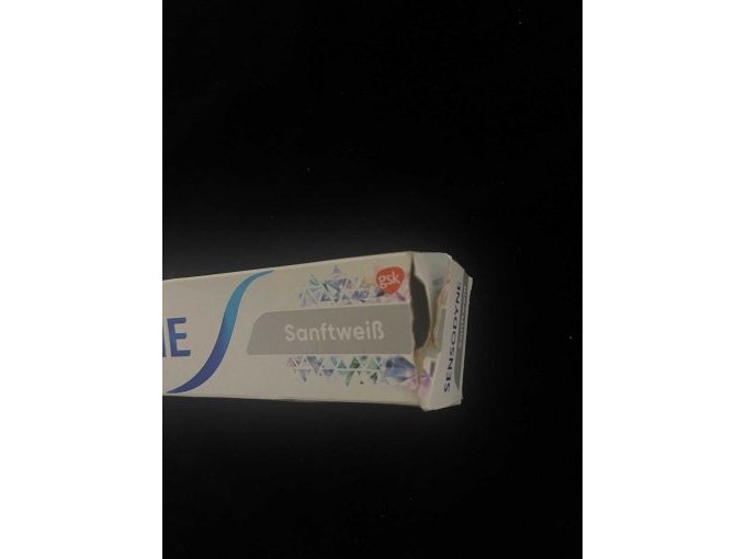 Sensodyne sanftweiß leicht geöffnete Außenverpackung