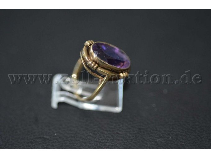 Ring 
aus Gold 333/-
mit Amethyst