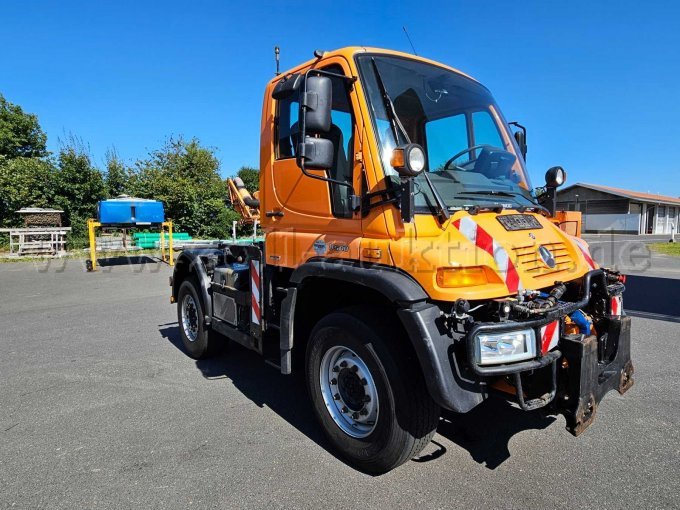 MB Unimog U 400