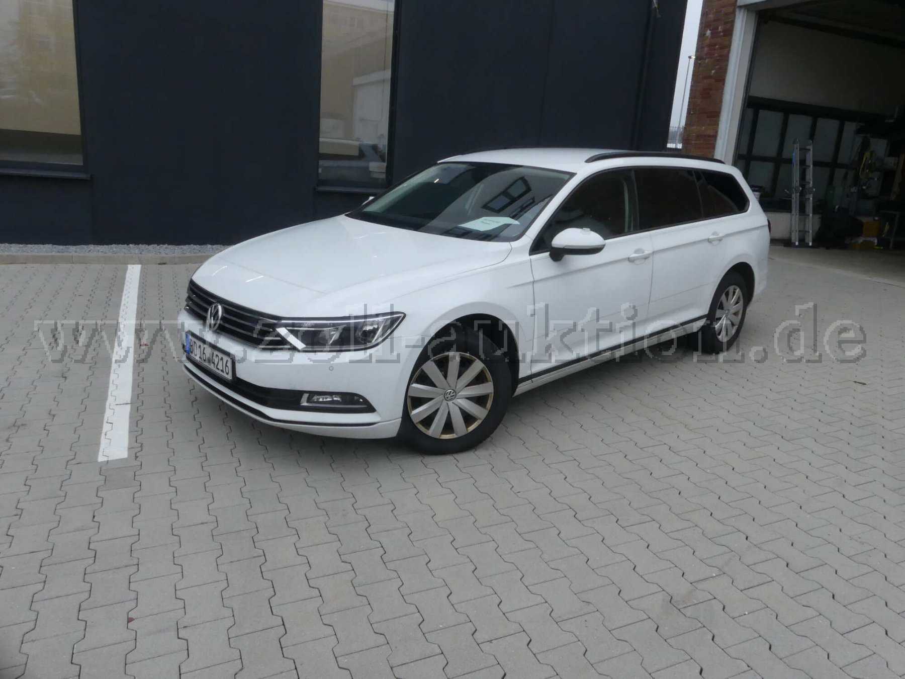 1 VW Passat Variant 2.0 TDI Trendline BD16-4216