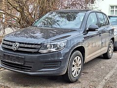 Front- und Seitenansicht VW Tiguan