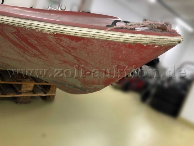 Gebrauchtes Ruderboot von einer unbekannten Marke (mit Zubehör, ohne Motor), Bug Detail