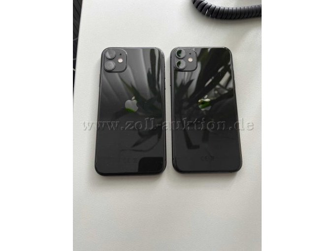 2x iPhone 11 Pro Rückseite