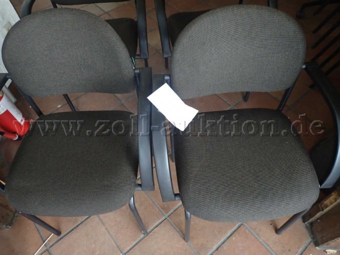 Besucherstühle mit Armlehne,
Hersteller: Dauphin
Farbe: Braun
