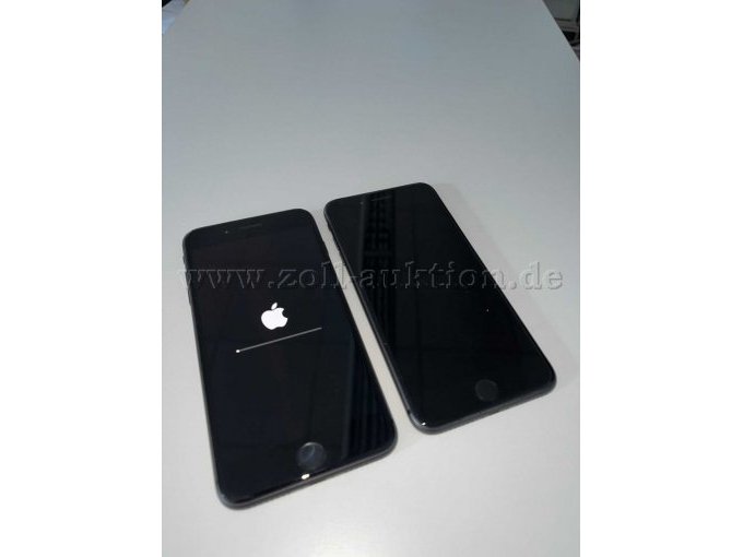 iPhone 8 Plus 256GB schwarz Vorderseite