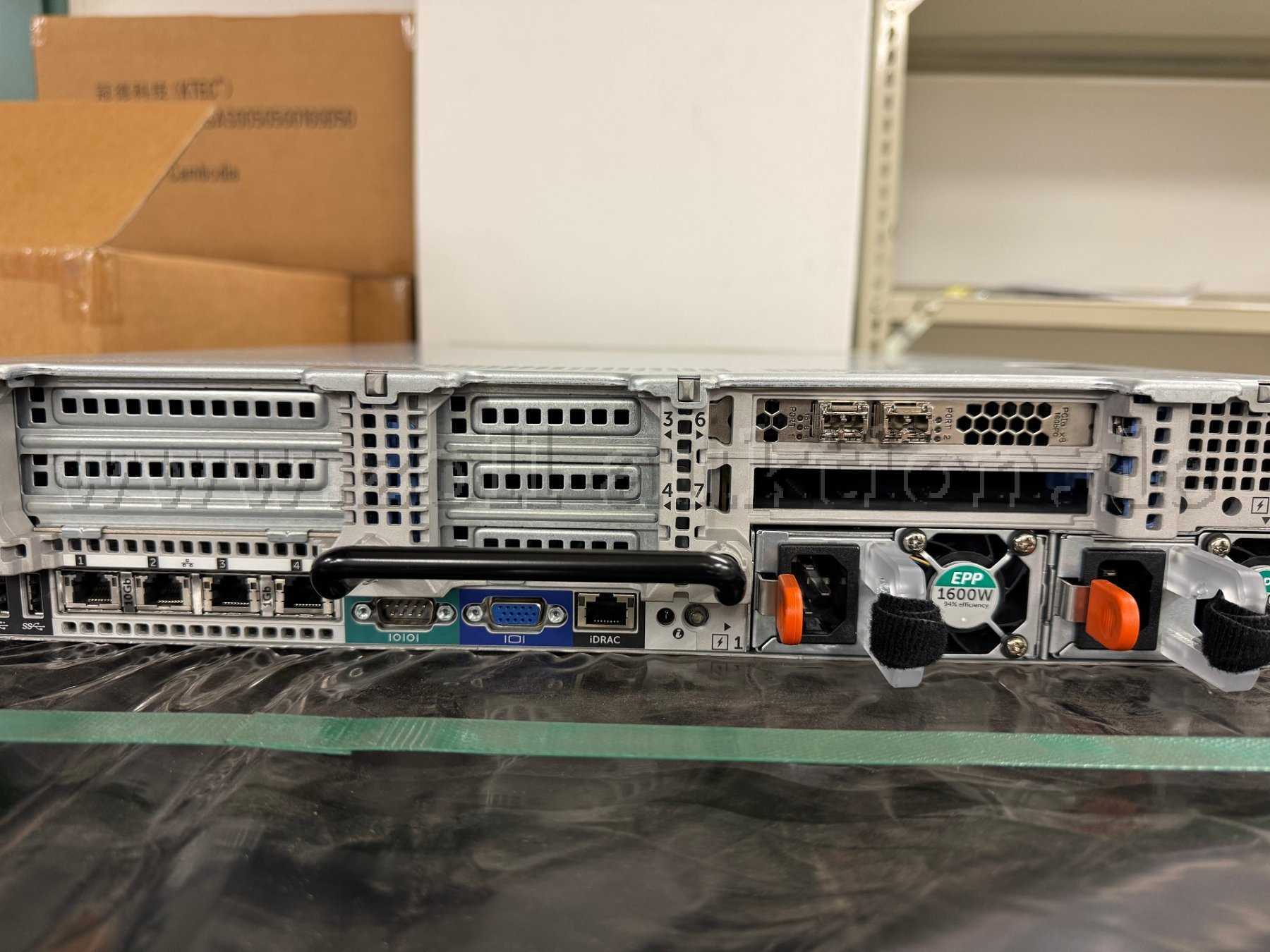 8 Dell PowerEdge R830  Server